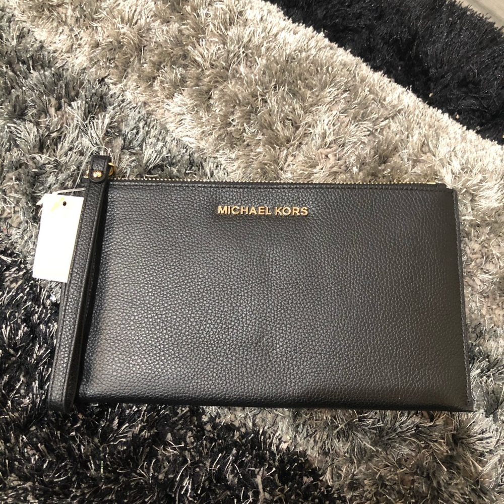 Brand new Michael Kors wristlet